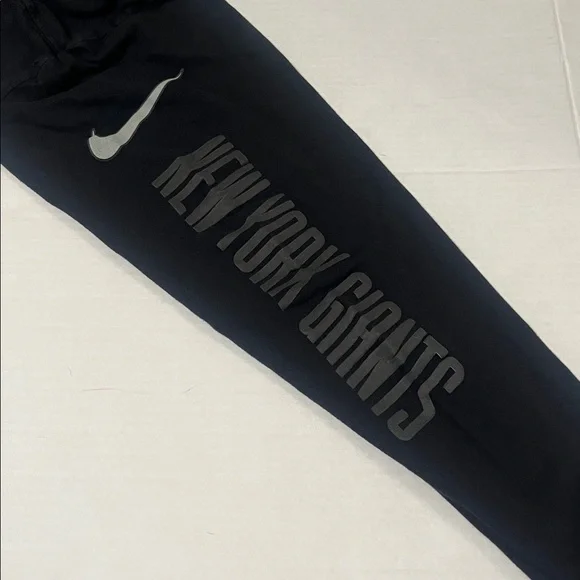 Nike New York Giants Long Sleeve Black Logo Tee - Picture 2 of 2
